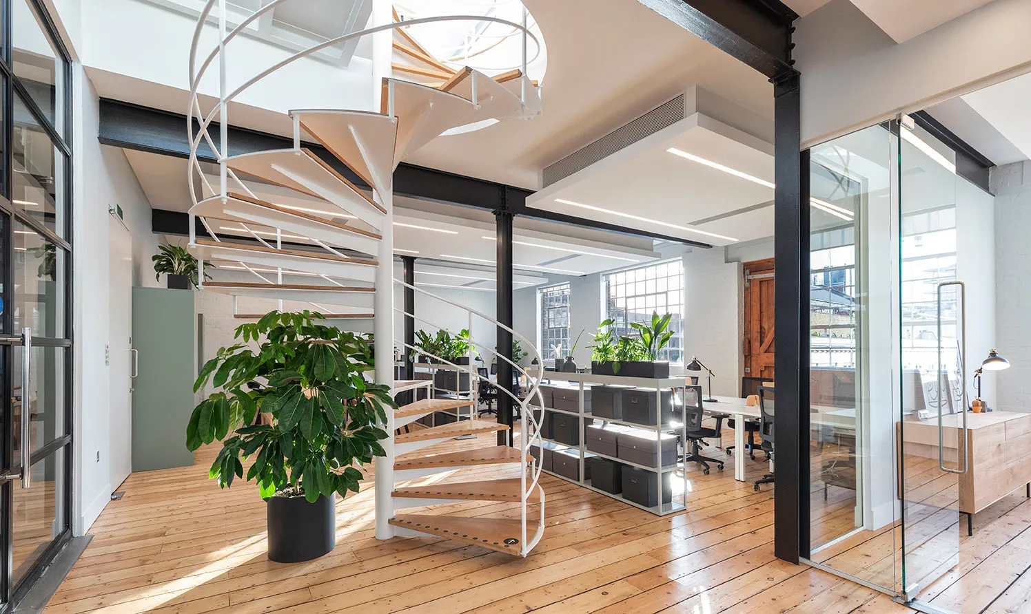 Nutmeg House - Penthouse, office interior by TSI Workspace, photo 6