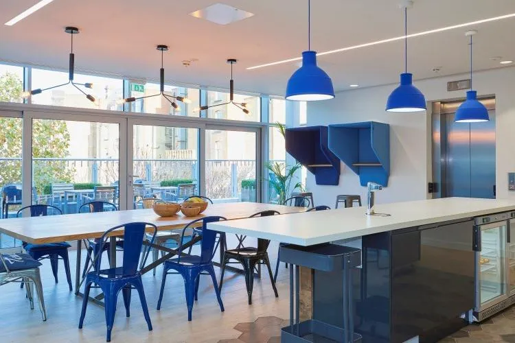 Teads TV, office interior by TSI Workspace, photo 4