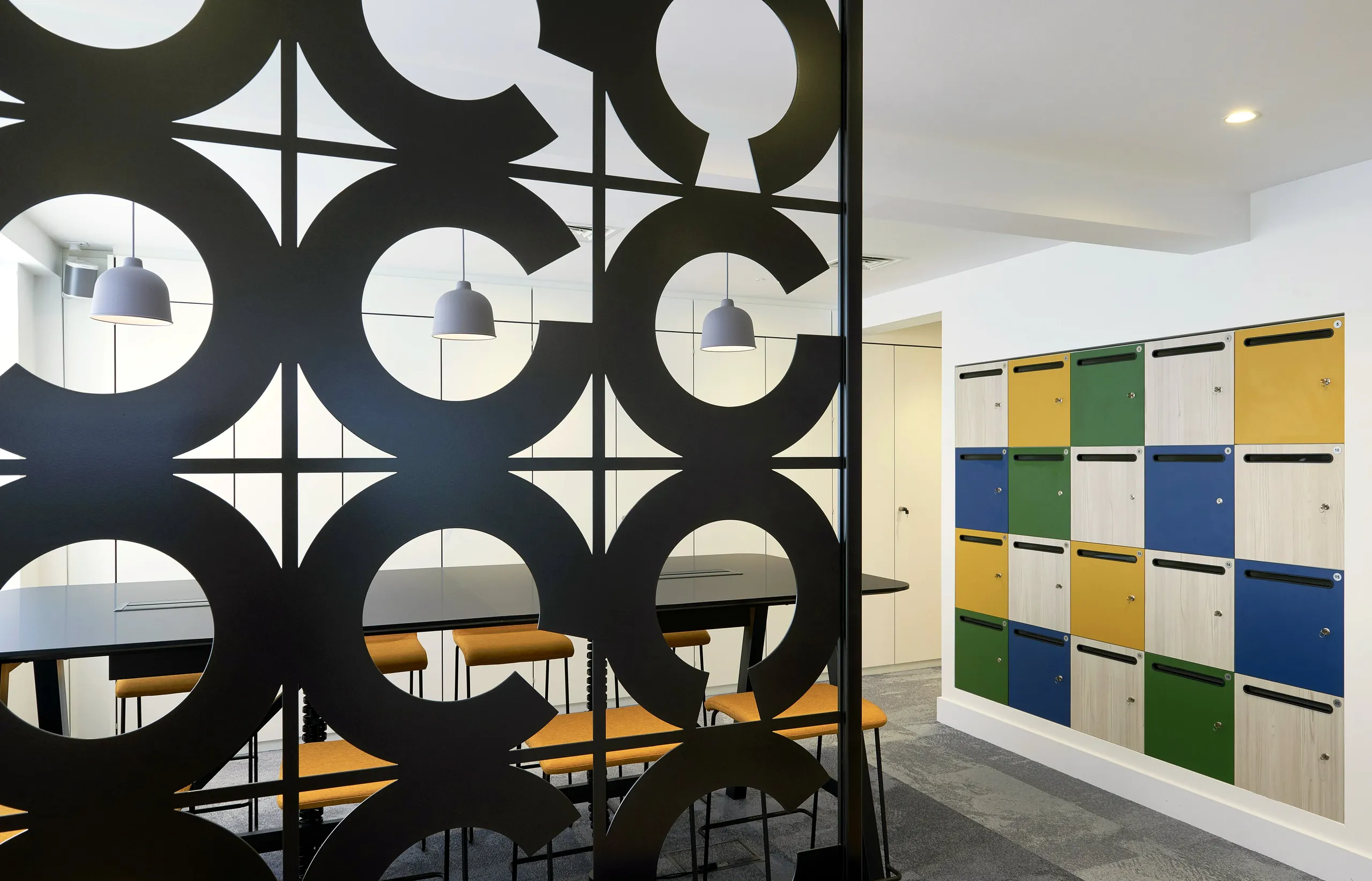 Open Contracts, office interior by TSI Workspace, photo 3