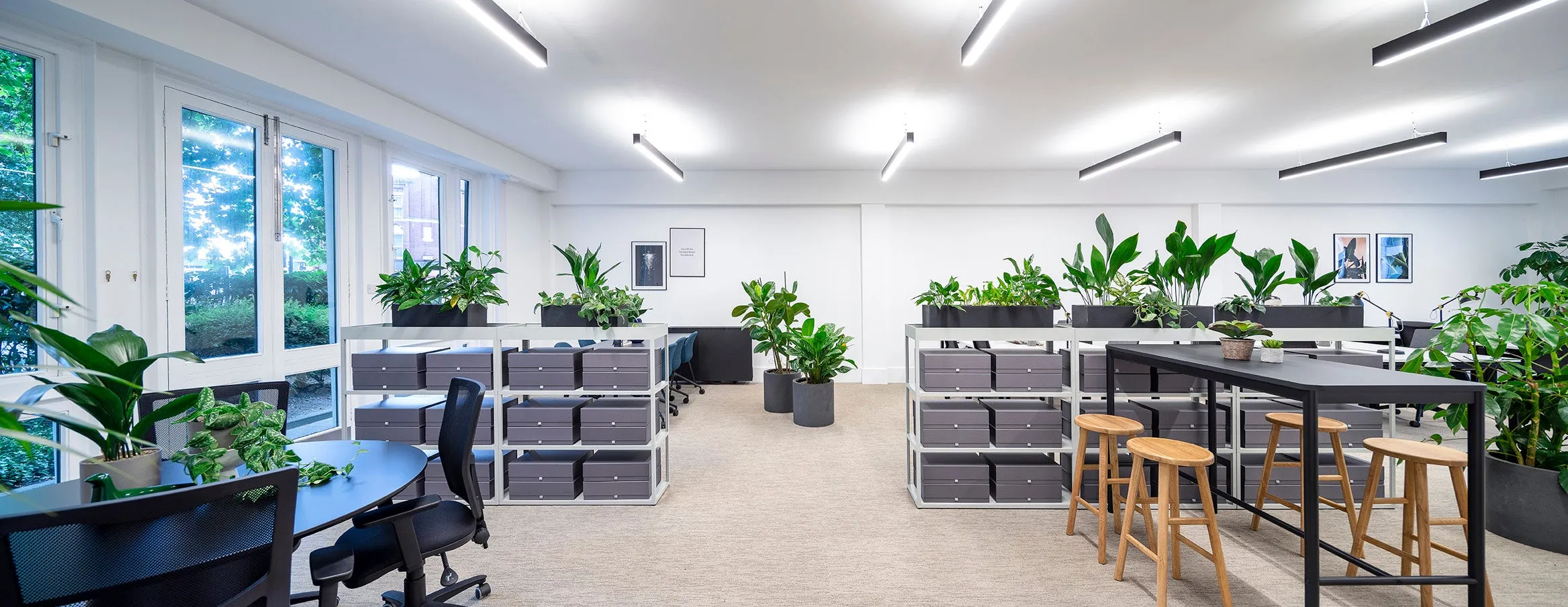 SLR, office interior by TSI Workspace, photo 2
