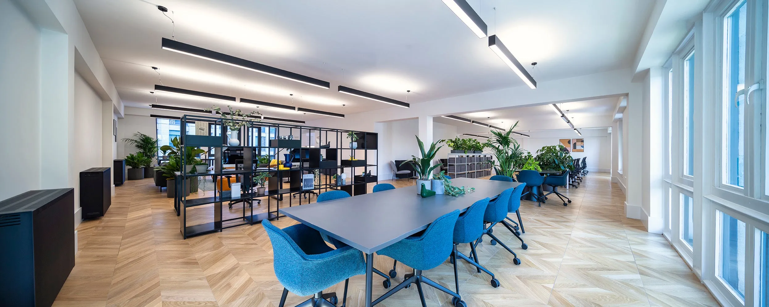 SLR, office interior by TSI Workspace, photo 3