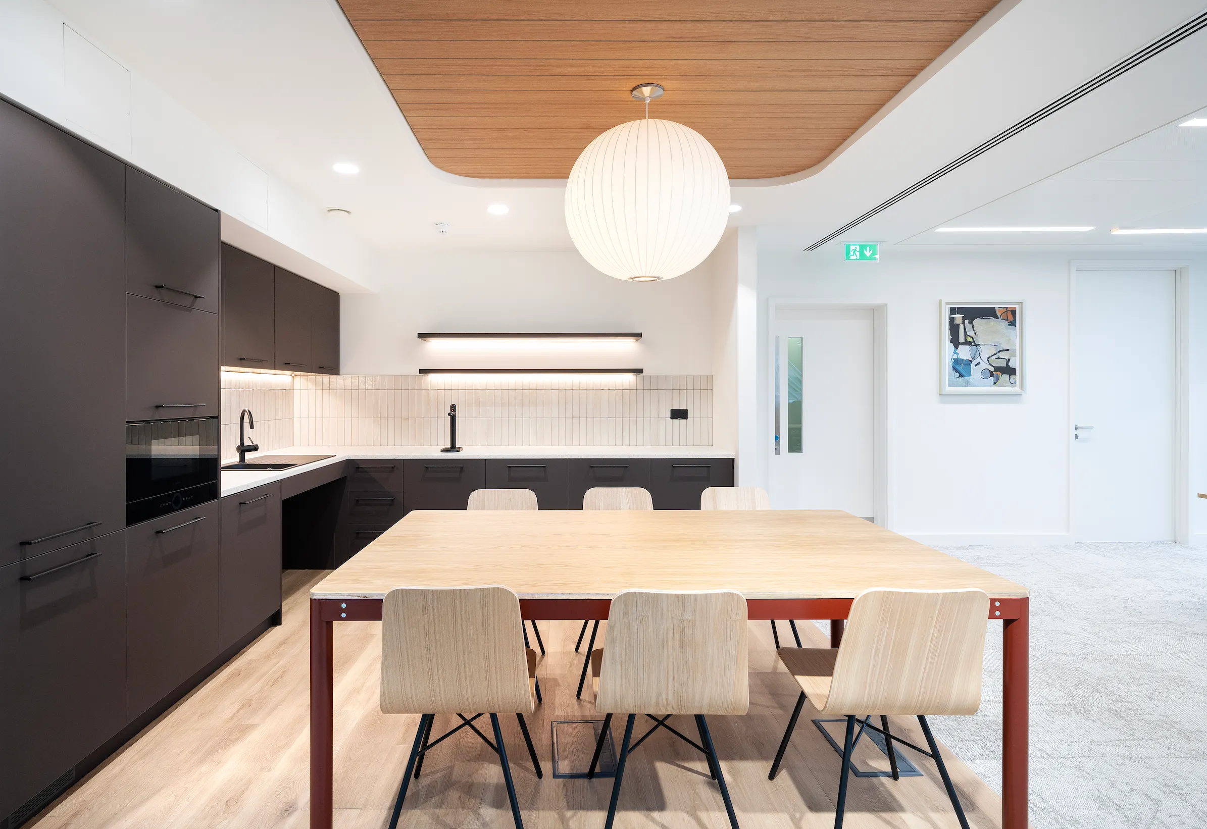 Golden House, office interior by TSI Workspace, photo 3
