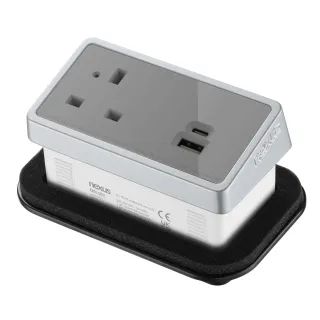 1 Outlet / 30W USB-C and 27W USB-A / Silver/Grey