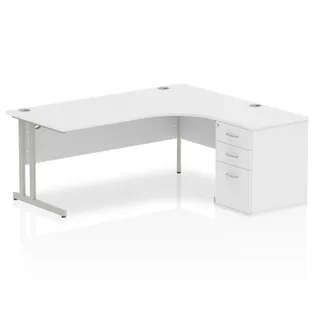 EE - Impulse Cantilever Crescent Desk Workstation